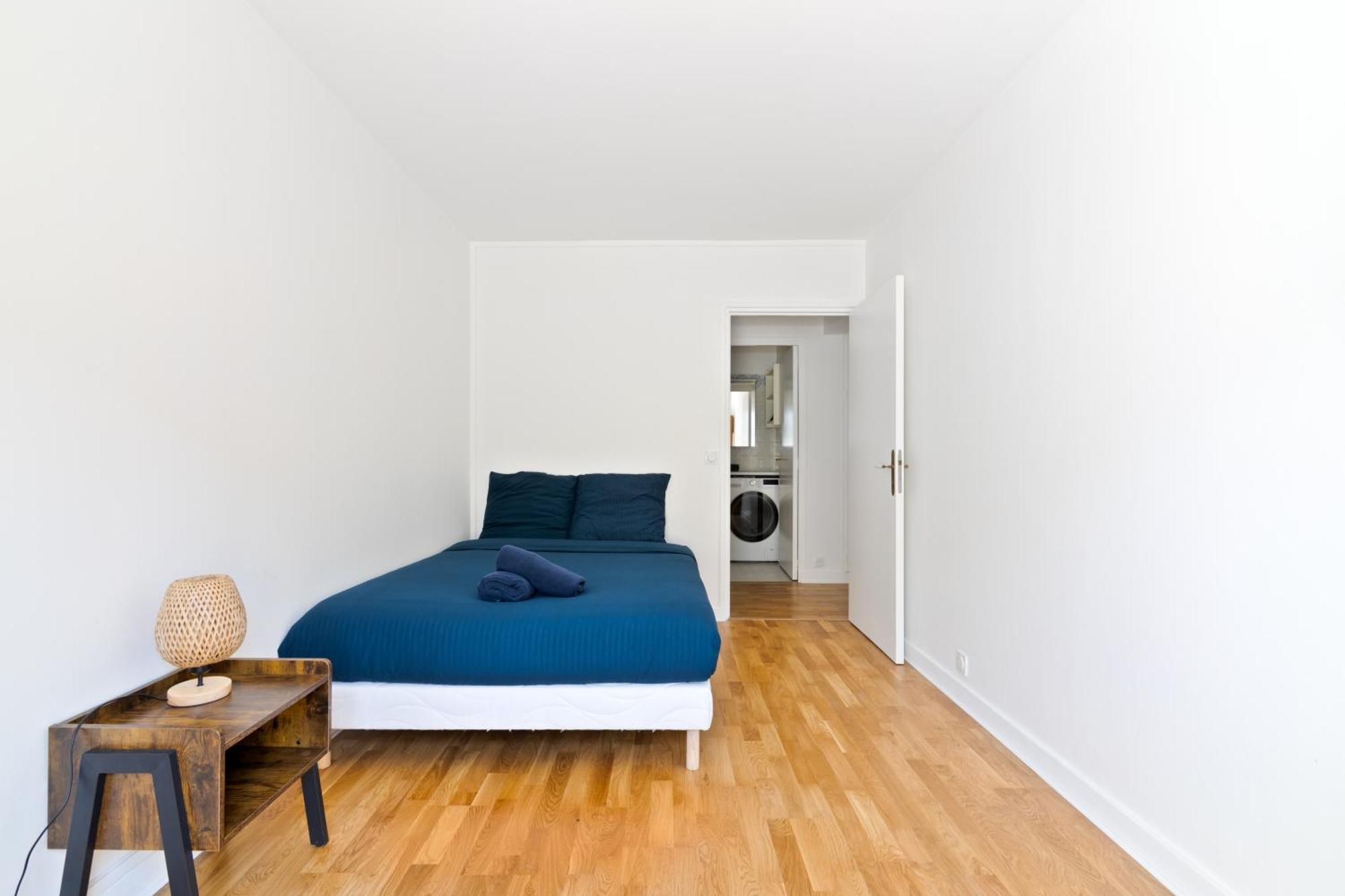 Quartier Luxembourg Free Netflix Apartment
